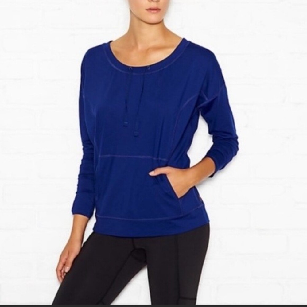 Lucy Activewear Tech Circtuit Pullover in Navy Size 2